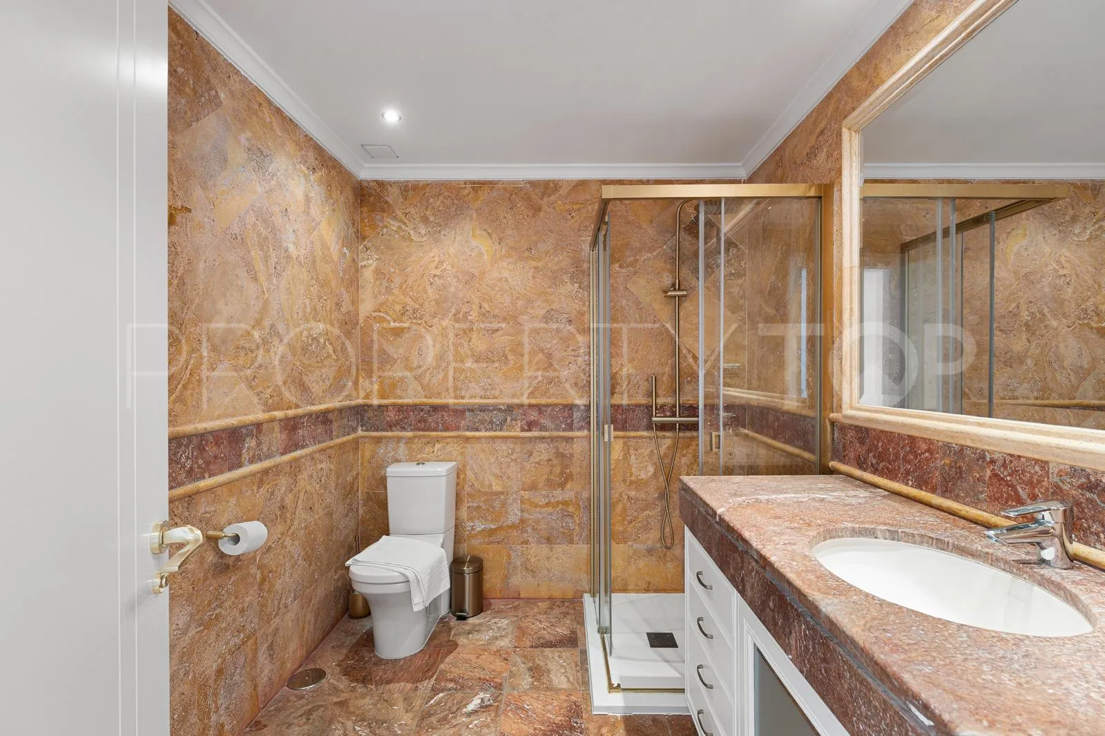 For sale penthouse with 3 bedrooms in El Embrujo Banús