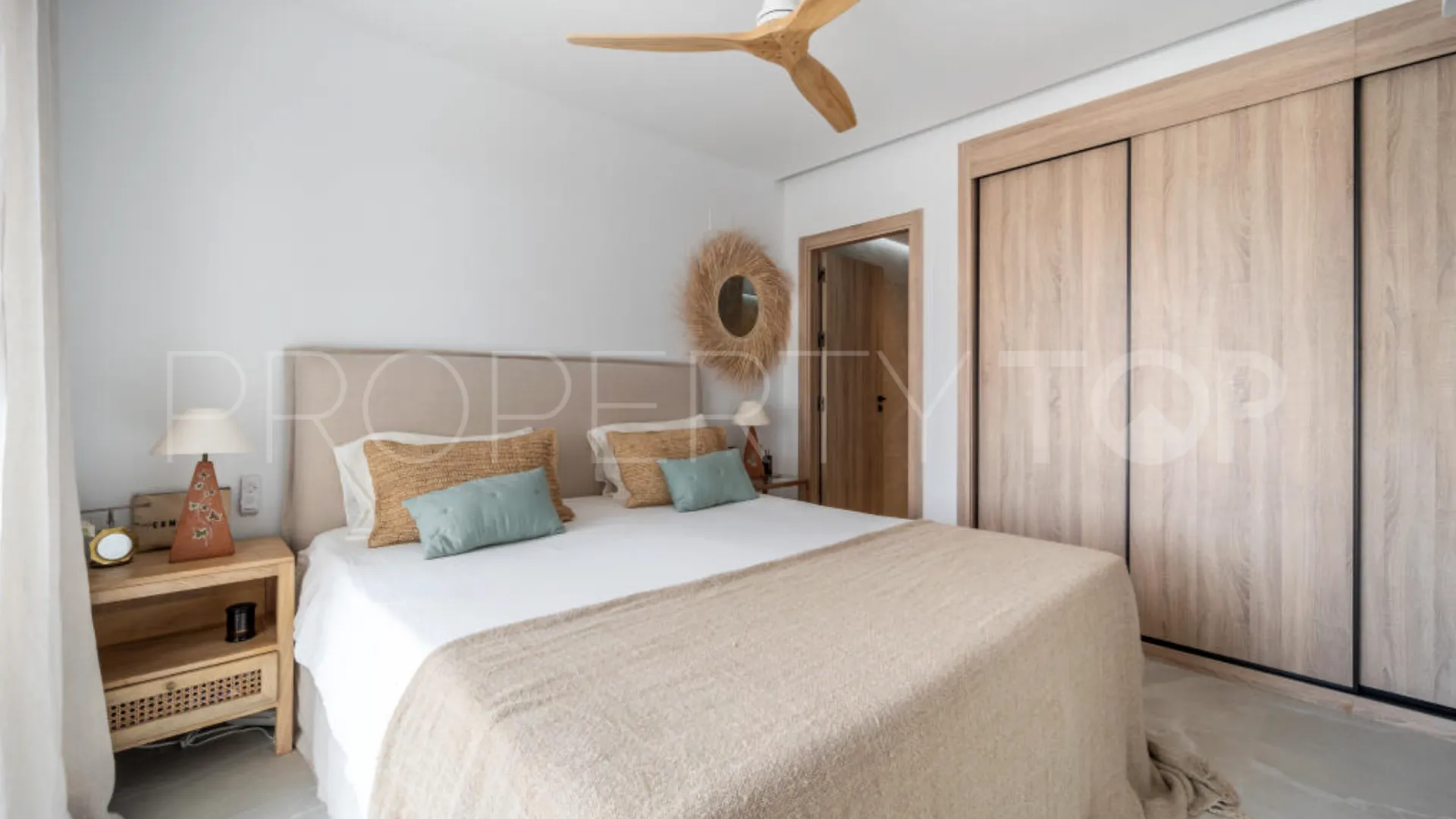 Se vende apartamento en Almazara Hills de 3 dormitorios