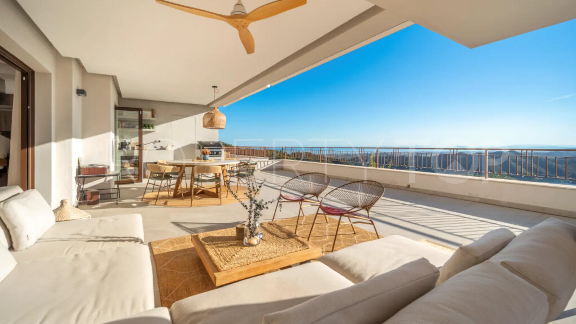 Se vende apartamento en Almazara Hills de 3 dormitorios