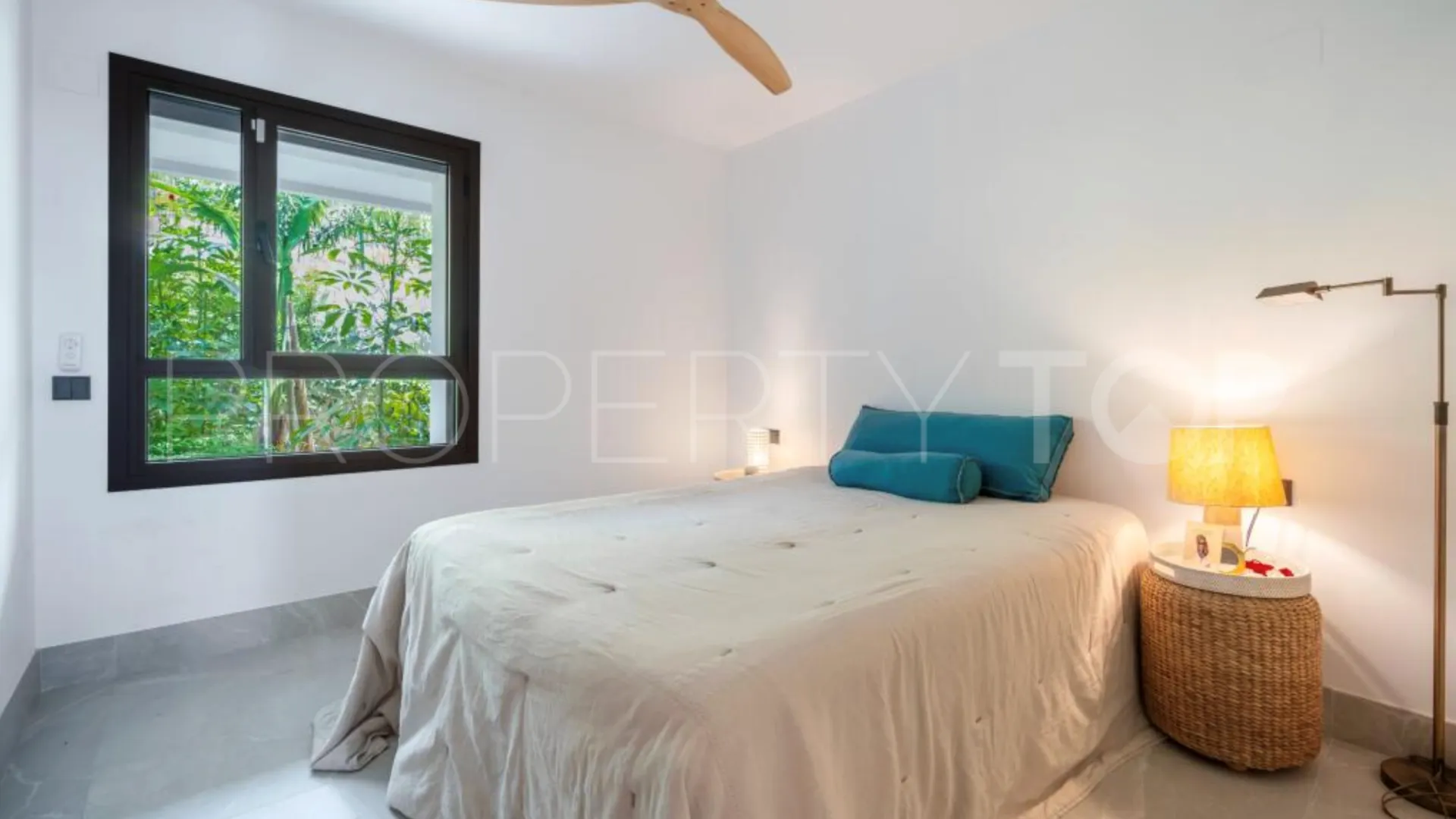 Se vende apartamento en Almazara Hills de 3 dormitorios