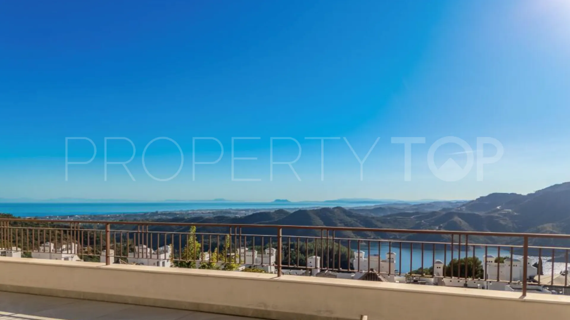Se vende apartamento en Almazara Hills de 3 dormitorios
