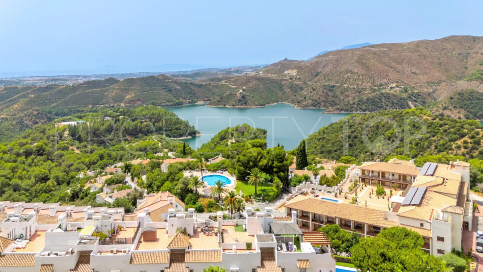 Se vende apartamento en Almazara Hills de 3 dormitorios