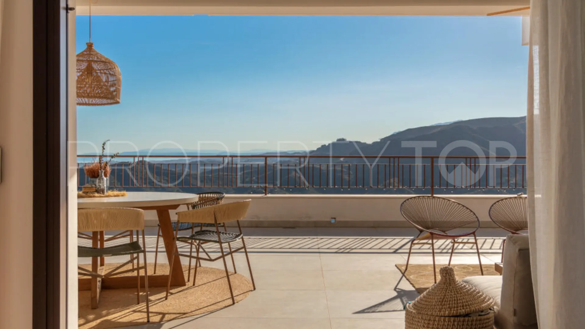 Se vende apartamento en Almazara Hills de 3 dormitorios