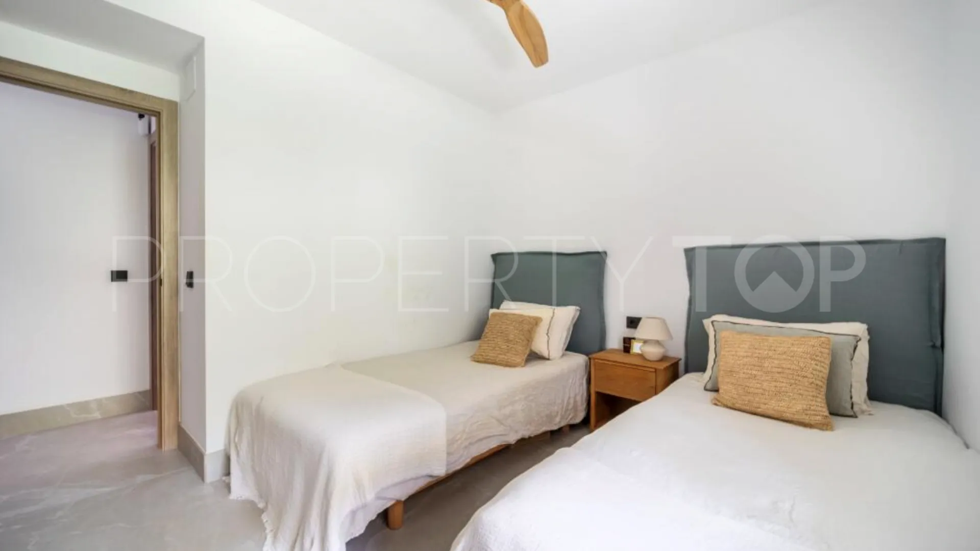 Se vende apartamento en Almazara Hills de 3 dormitorios