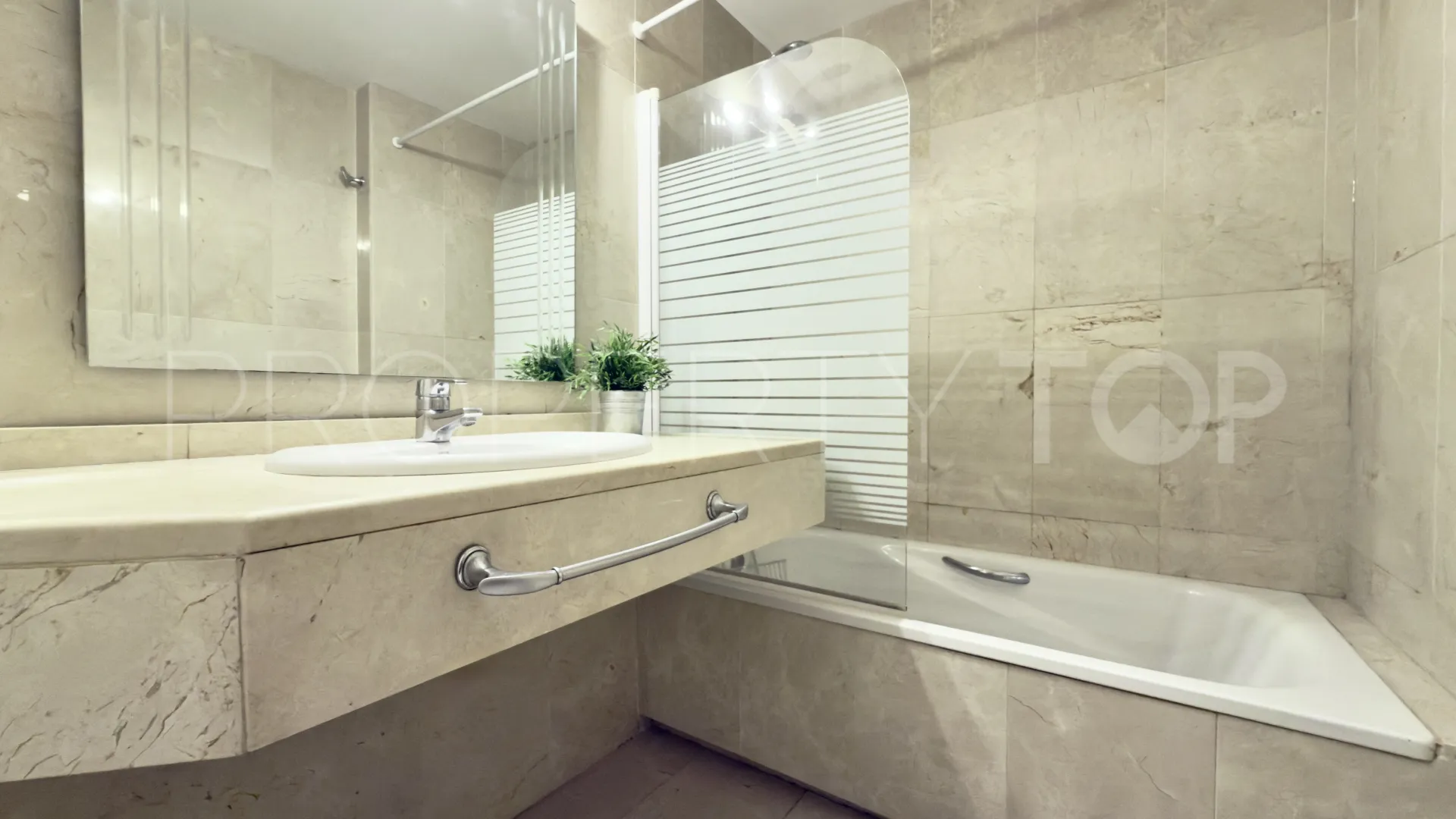 1 bedroom ground floor apartment for sale in Costa Nagüeles II