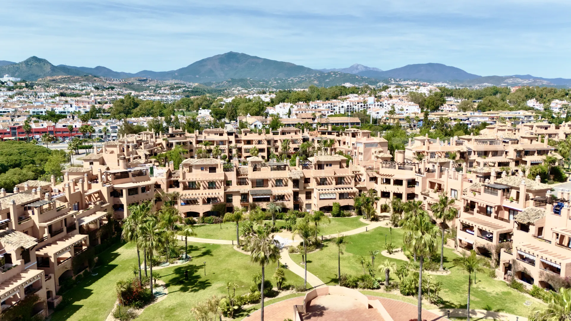 For sale 2 bedrooms apartment in Hacienda del Sol