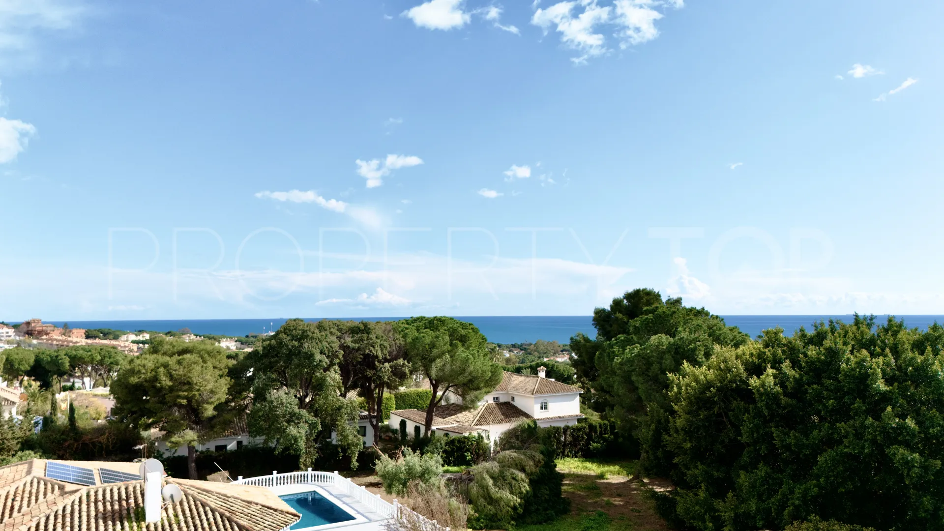 For sale villa with 6 bedrooms in Hacienda las Chapas