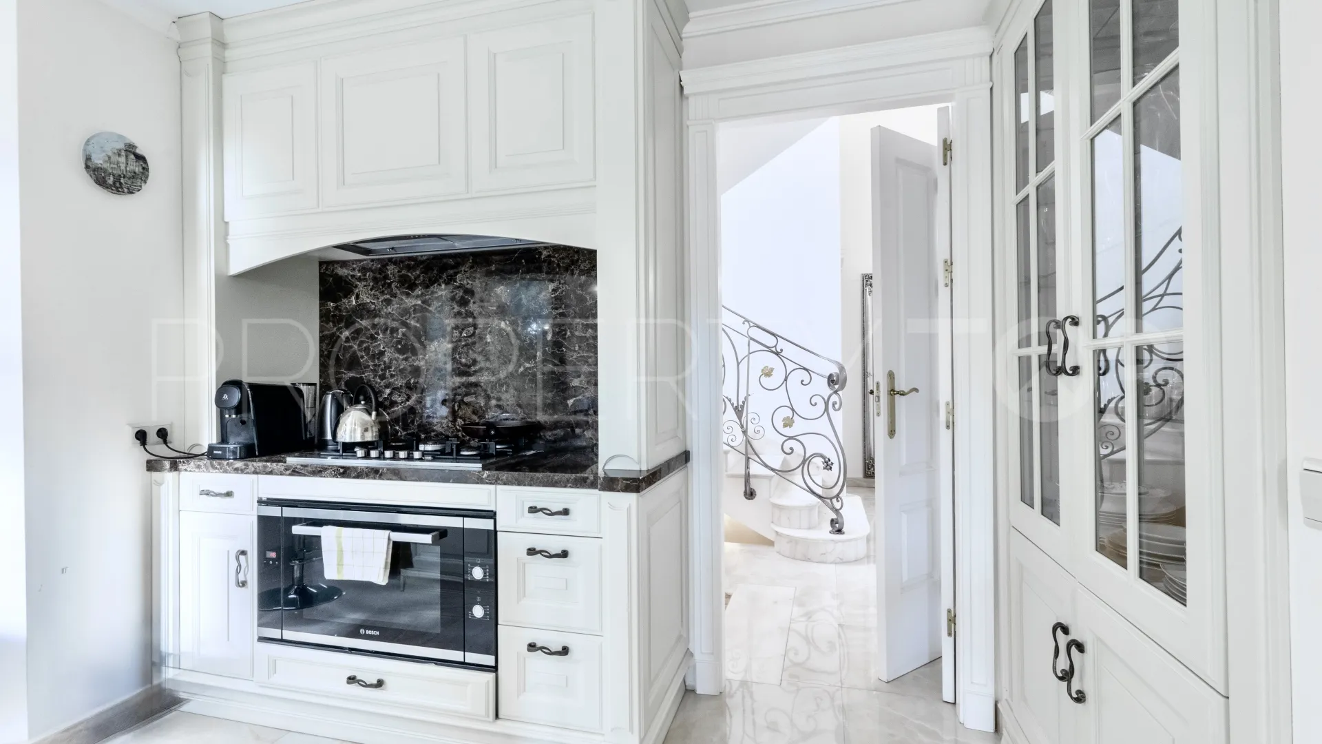For sale villa with 6 bedrooms in Hacienda las Chapas