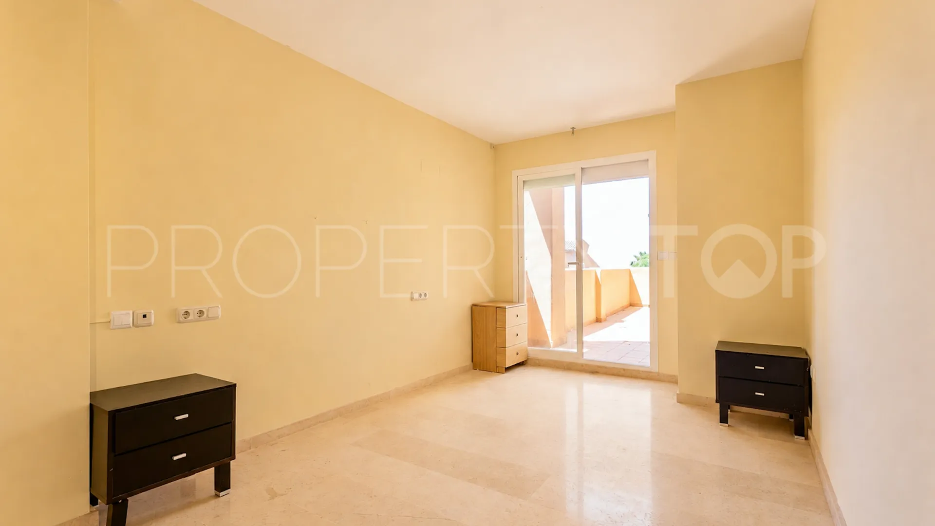 Santa Maria, apartamento planta baja de 3 dormitorios en venta