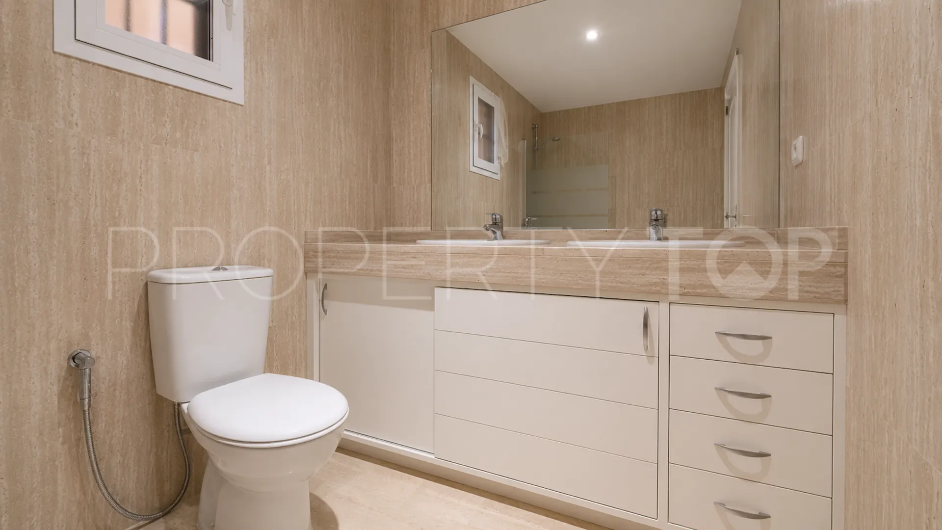 Santa Maria, apartamento planta baja de 3 dormitorios en venta