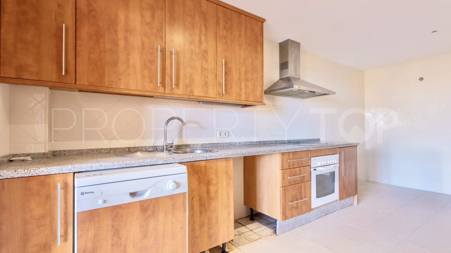 Santa Maria, apartamento planta baja de 3 dormitorios en venta