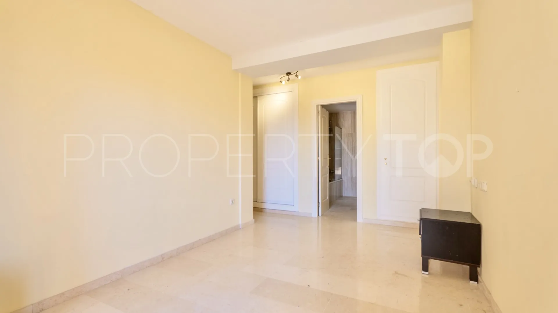 Santa Maria, apartamento planta baja de 3 dormitorios en venta