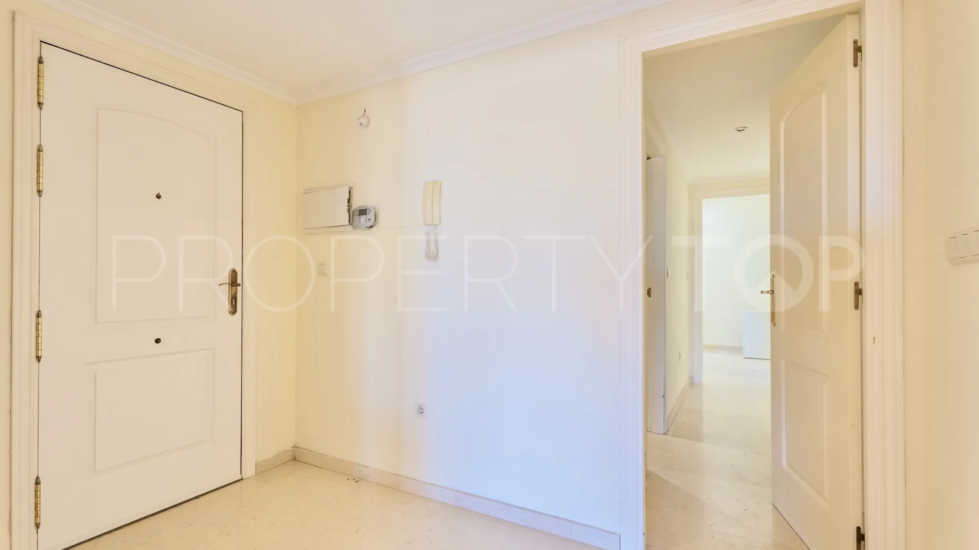 Santa Maria, apartamento planta baja de 3 dormitorios en venta