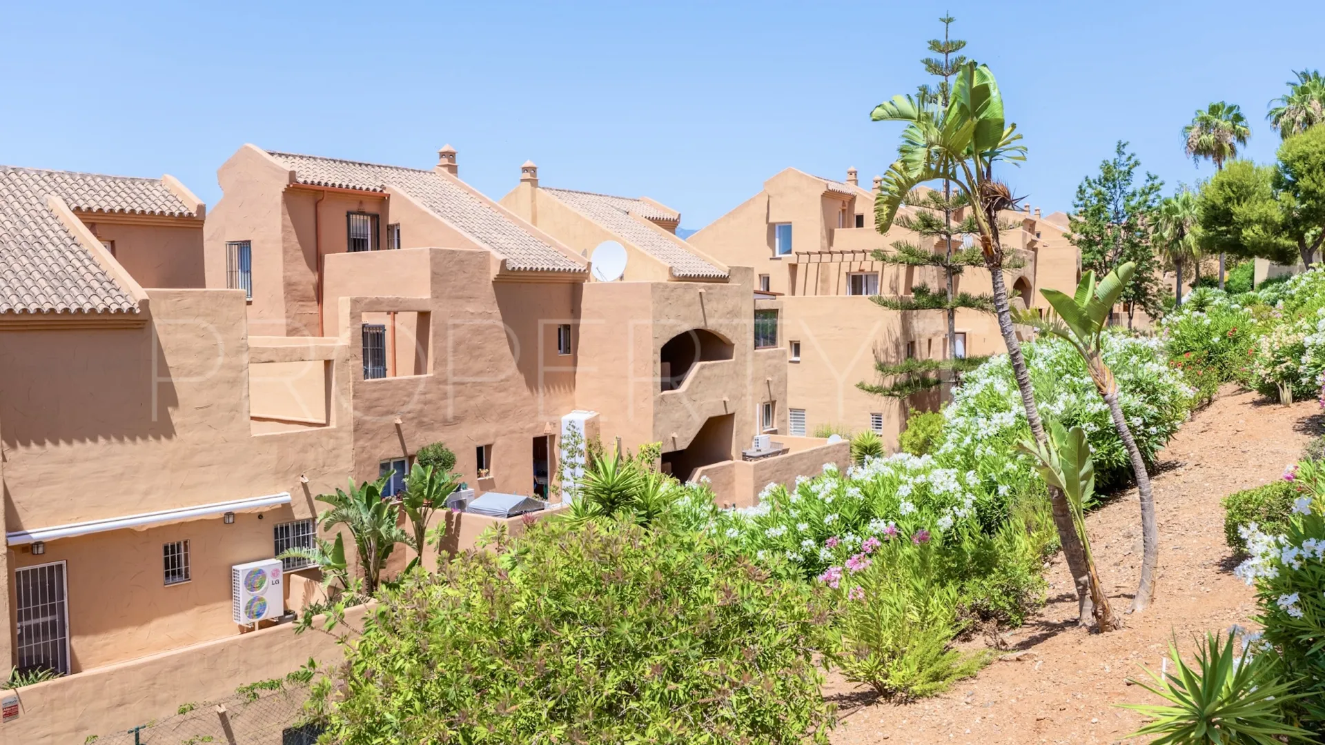 Santa Maria, apartamento planta baja de 3 dormitorios en venta