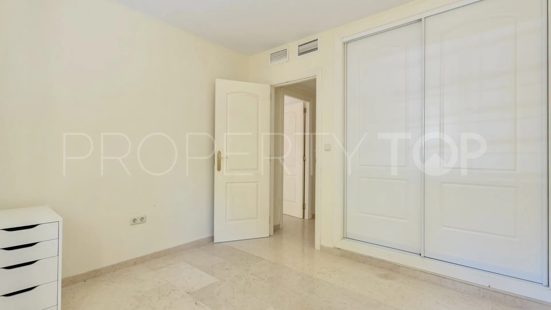 Santa Maria, apartamento planta baja de 3 dormitorios en venta