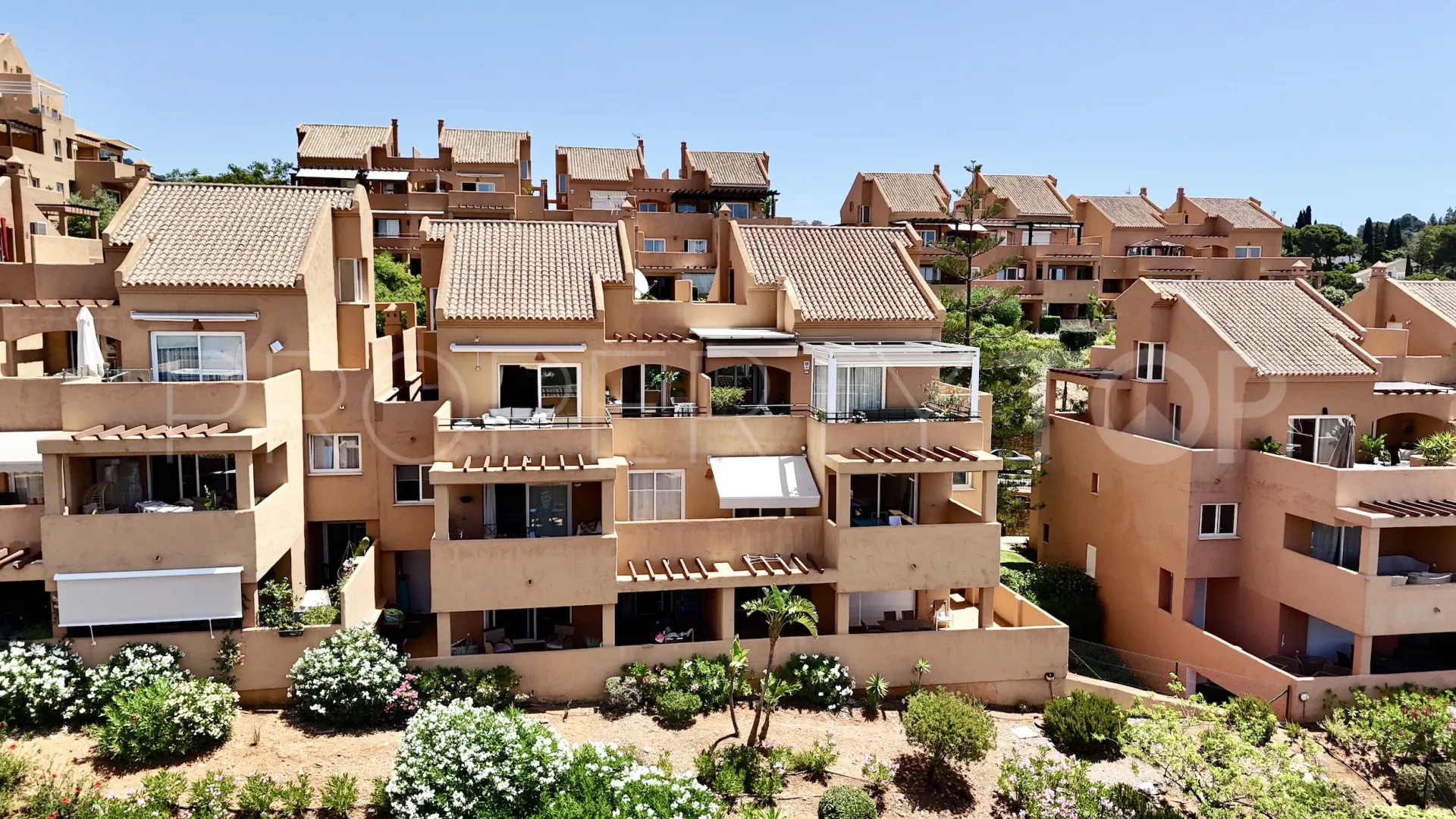 Santa Maria, apartamento planta baja de 3 dormitorios en venta