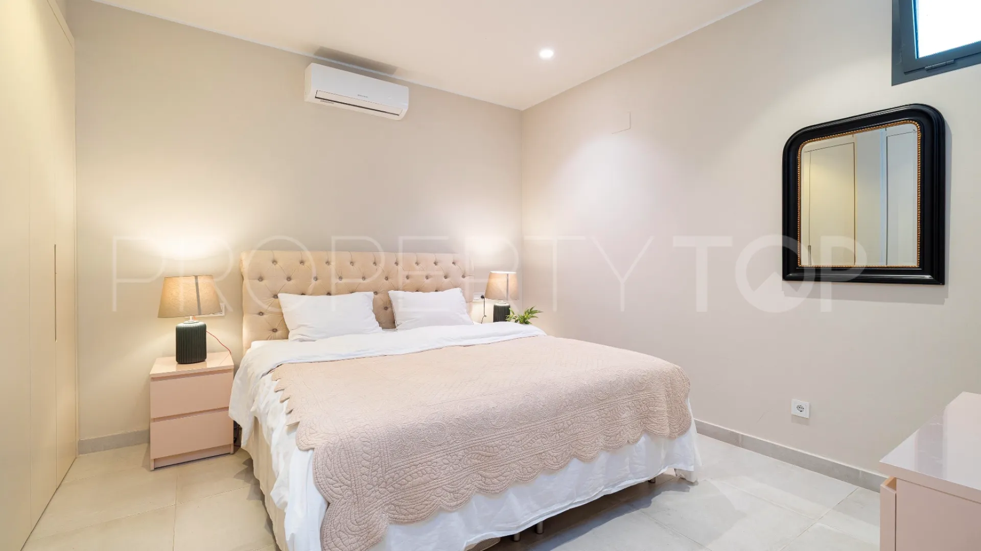 Villa de 4 dormitorios en venta en Marques de Guadalmina