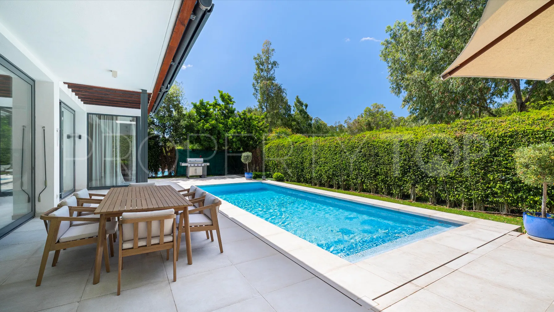 Villa de 4 dormitorios en venta en Marques de Guadalmina
