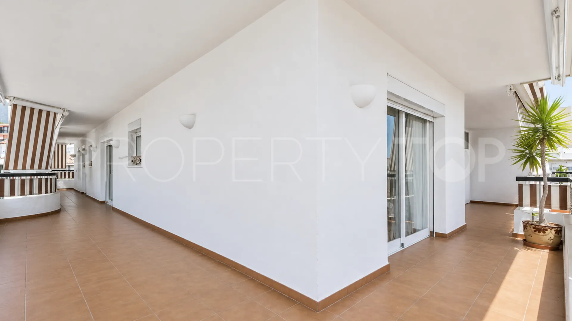 3 bedrooms penthouse in Marbella Centro for sale