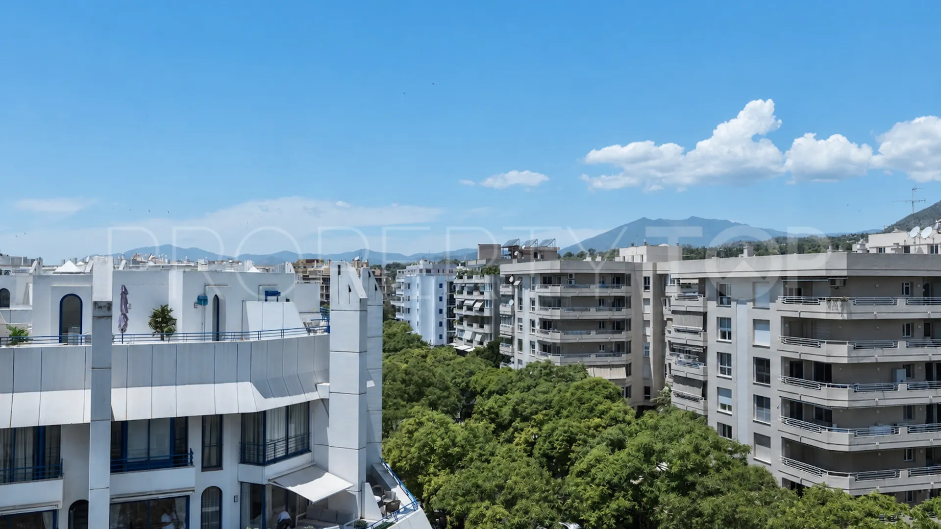 3 bedrooms penthouse in Marbella Centro for sale