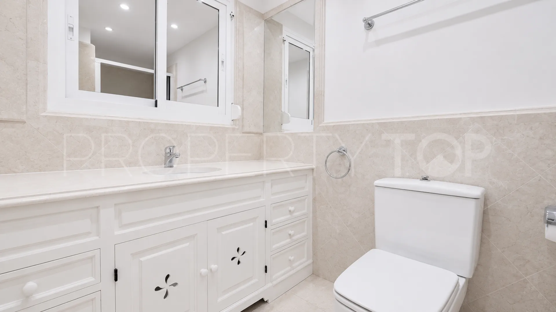3 bedrooms penthouse in Marbella Centro for sale