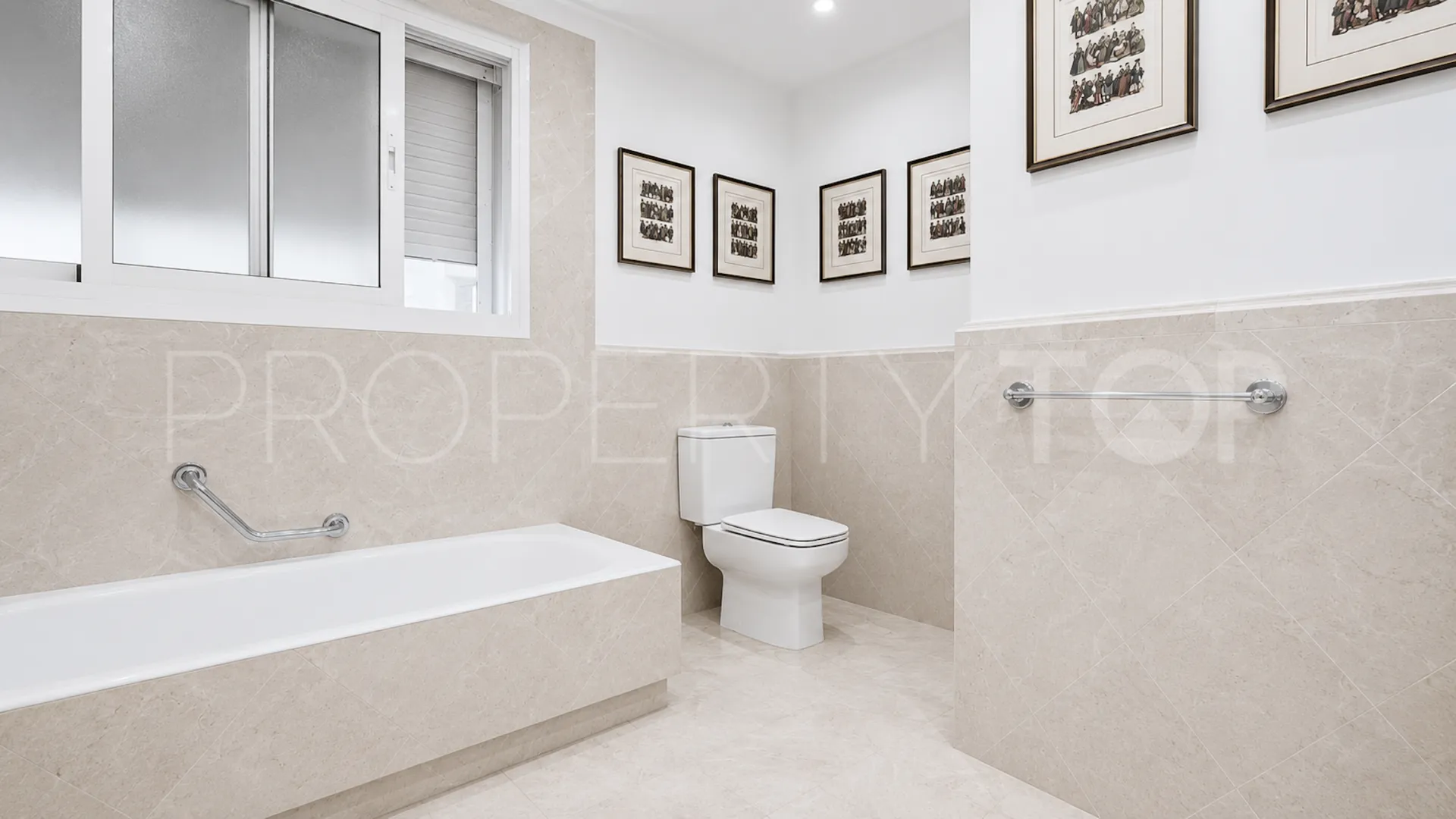 3 bedrooms penthouse in Marbella Centro for sale