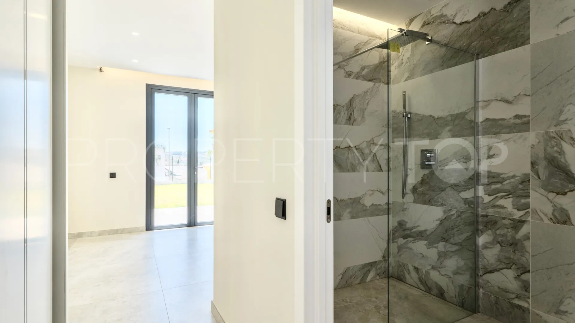 Sierrezuela 2 bedrooms villa for sale