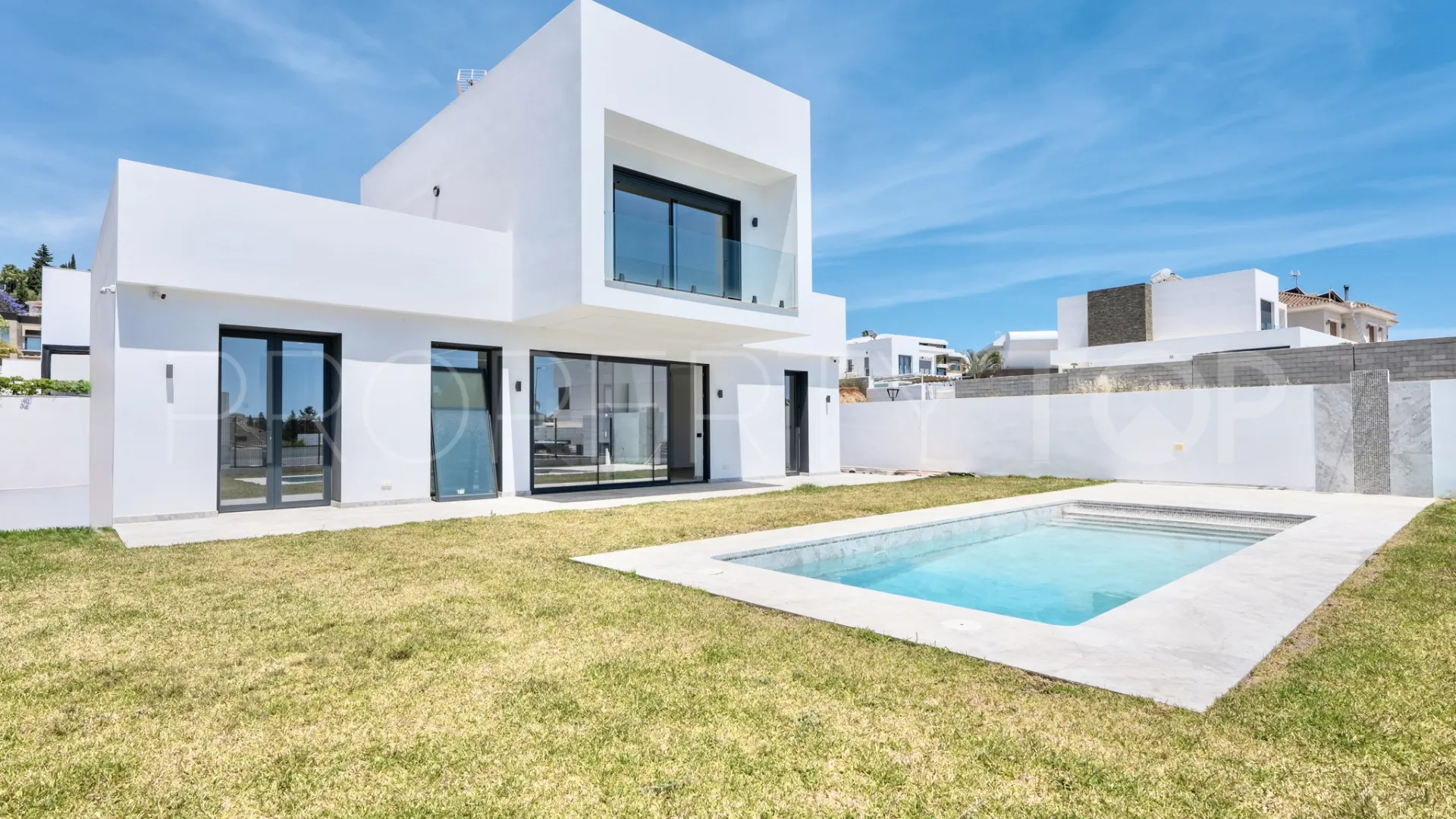 Sierrezuela 2 bedrooms villa for sale