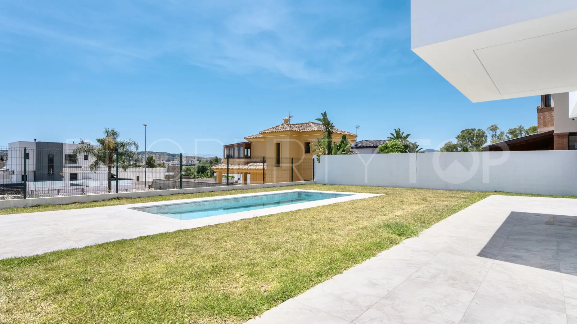 Sierrezuela 2 bedrooms villa for sale