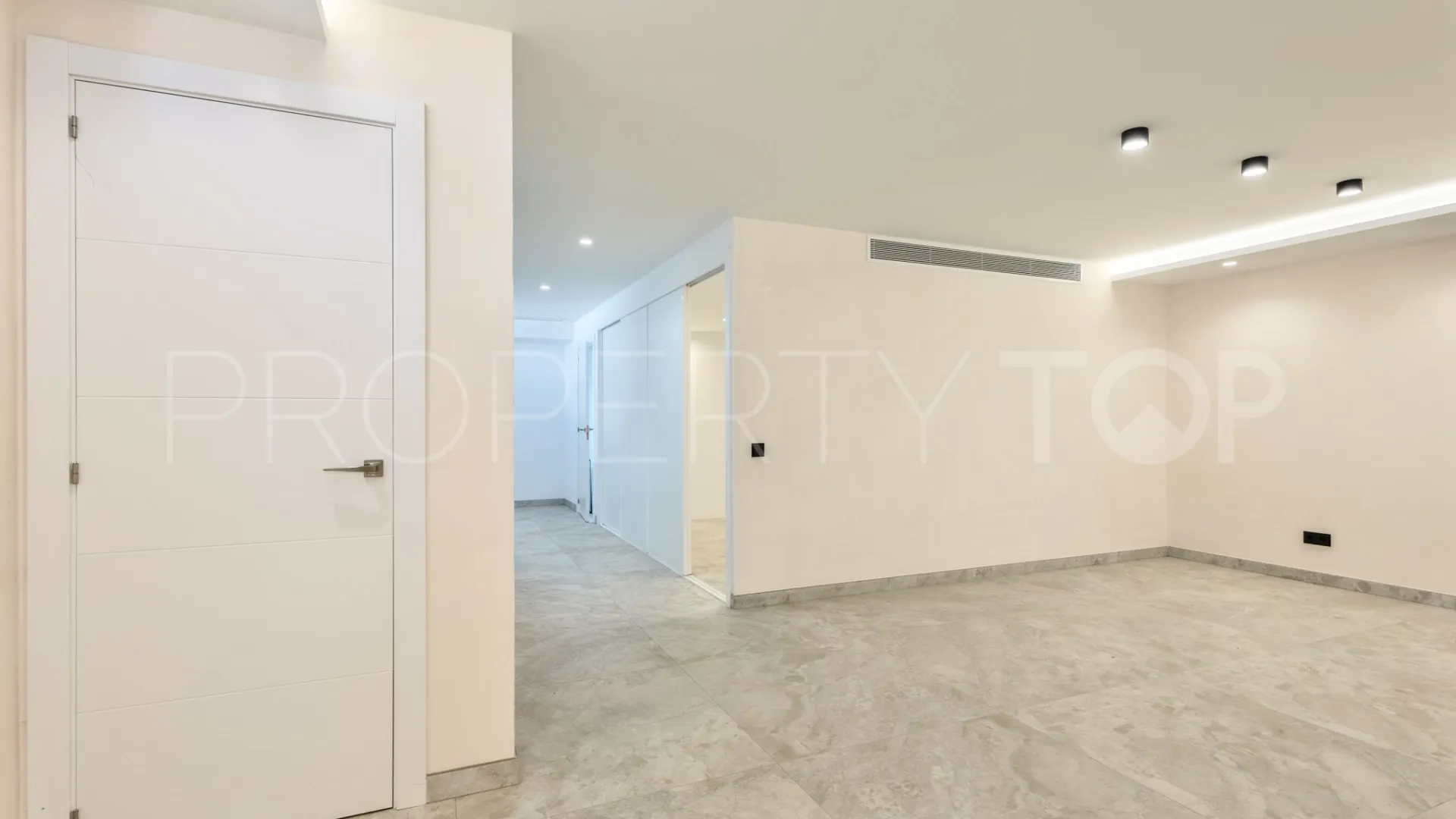 Sierrezuela 2 bedrooms villa for sale