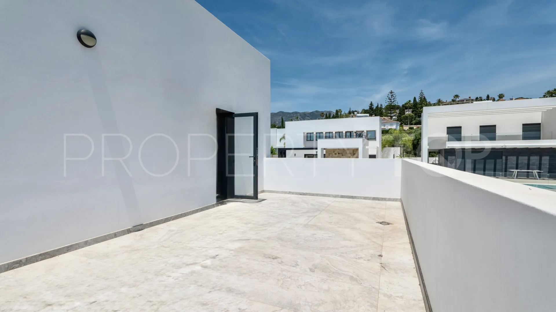 Sierrezuela 2 bedrooms villa for sale