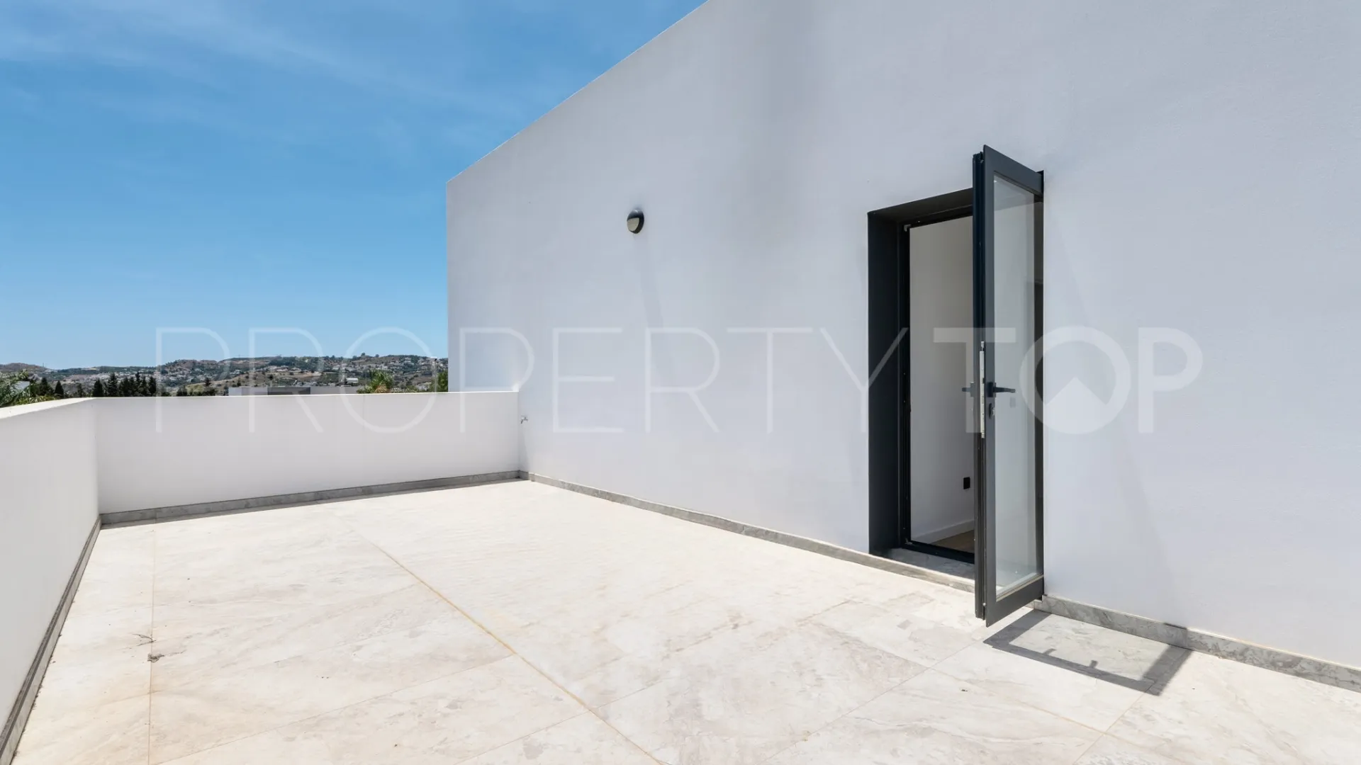 Sierrezuela 2 bedrooms villa for sale