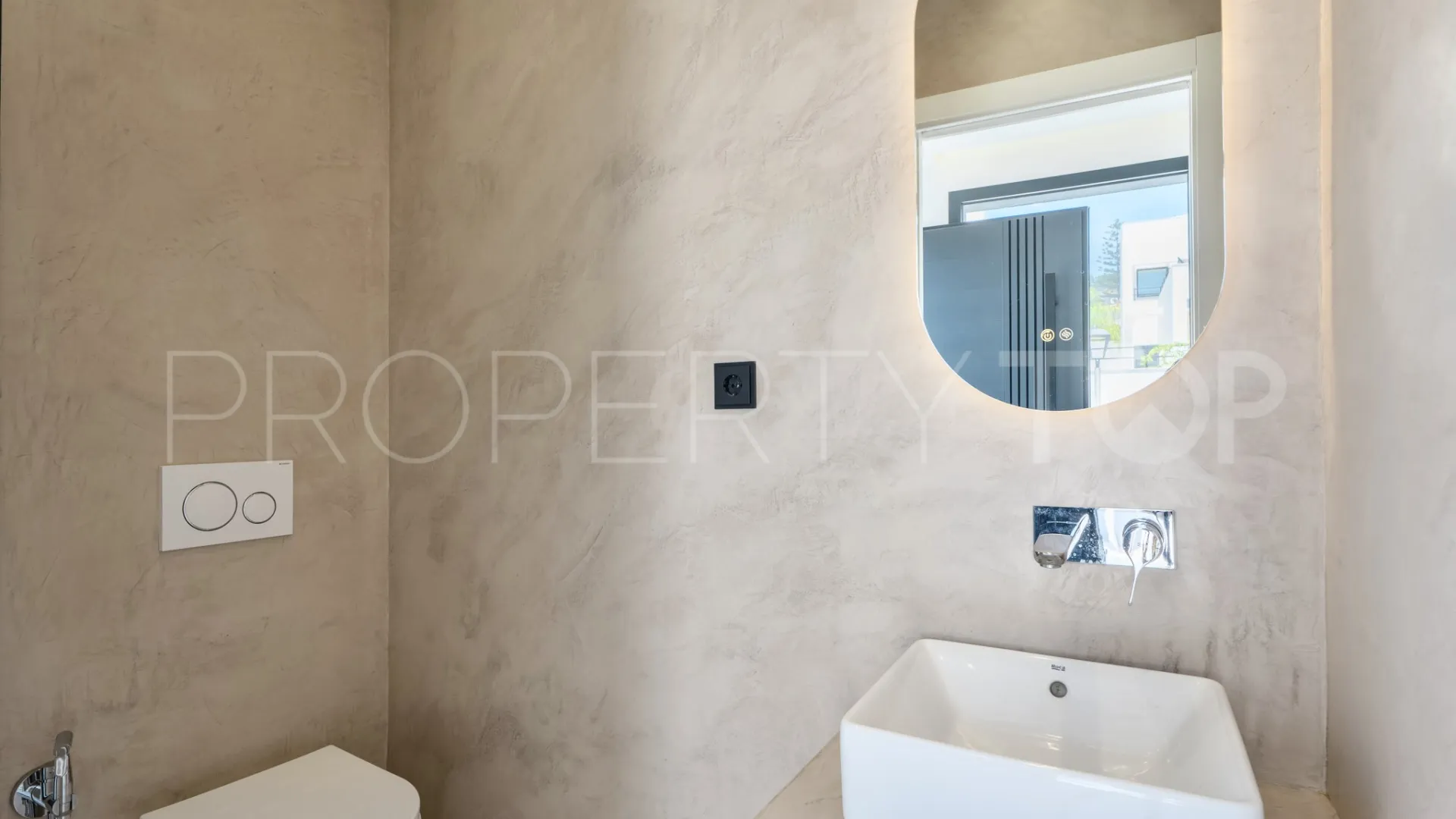 Sierrezuela 2 bedrooms villa for sale