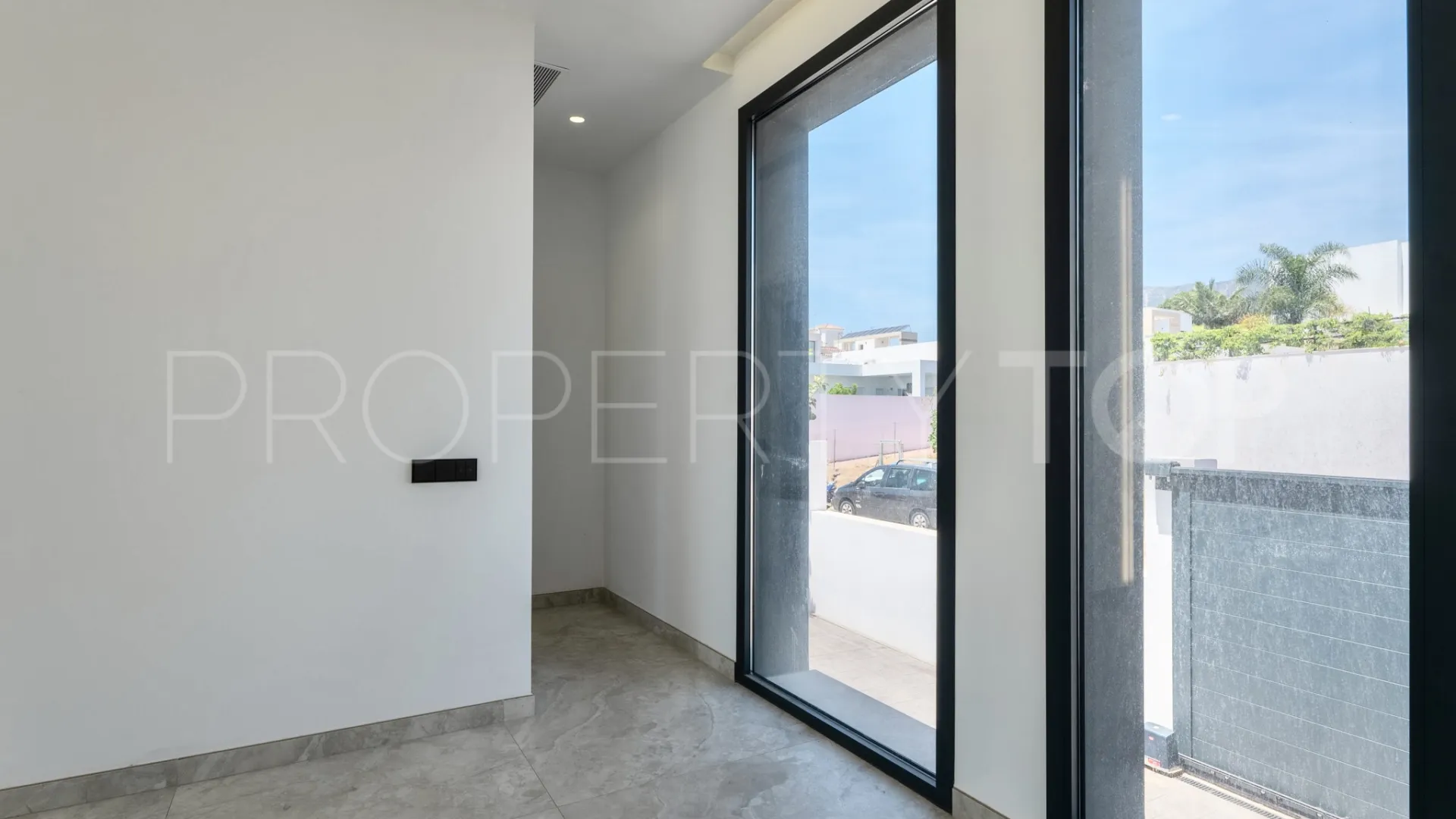 Sierrezuela 2 bedrooms villa for sale