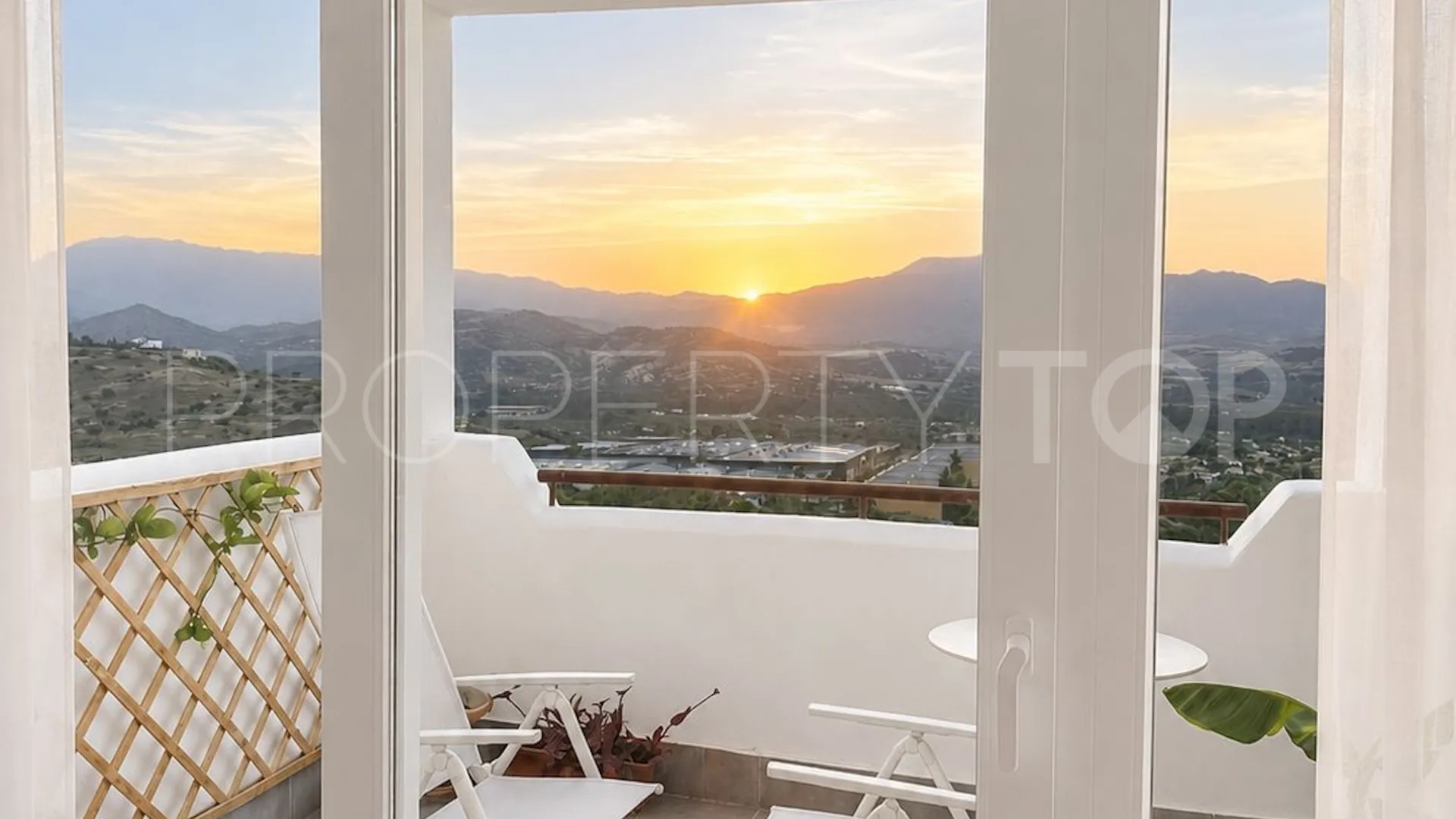 For sale 2 bedrooms semi detached house in Coin Centro