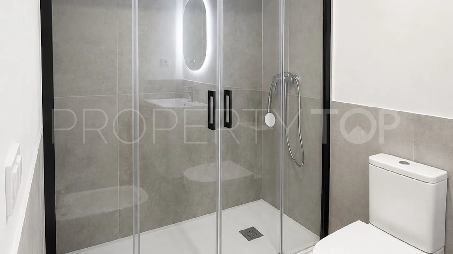 For sale 2 bedrooms semi detached house in Coin Centro