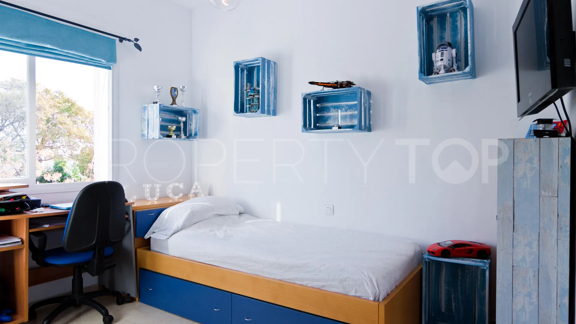 For sale town house in San Pedro de Alcantara with 5 bedrooms