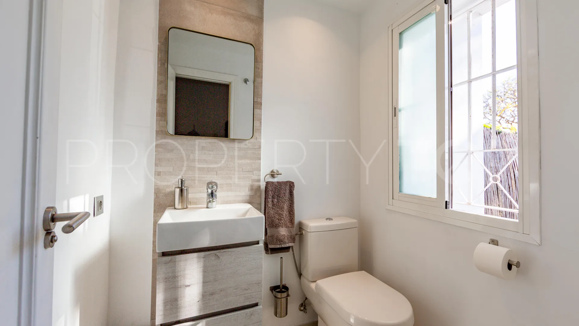 For sale town house in San Pedro de Alcantara with 5 bedrooms