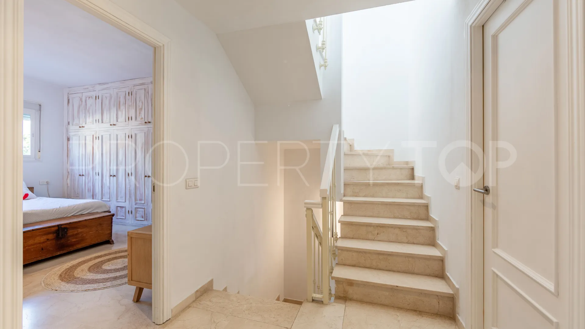 For sale town house in San Pedro de Alcantara with 5 bedrooms