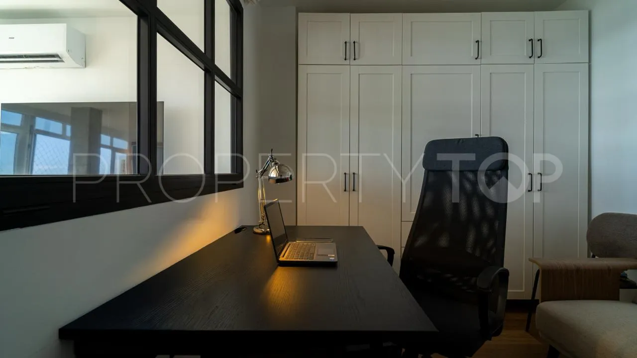 For sale Malaga - Este apartment