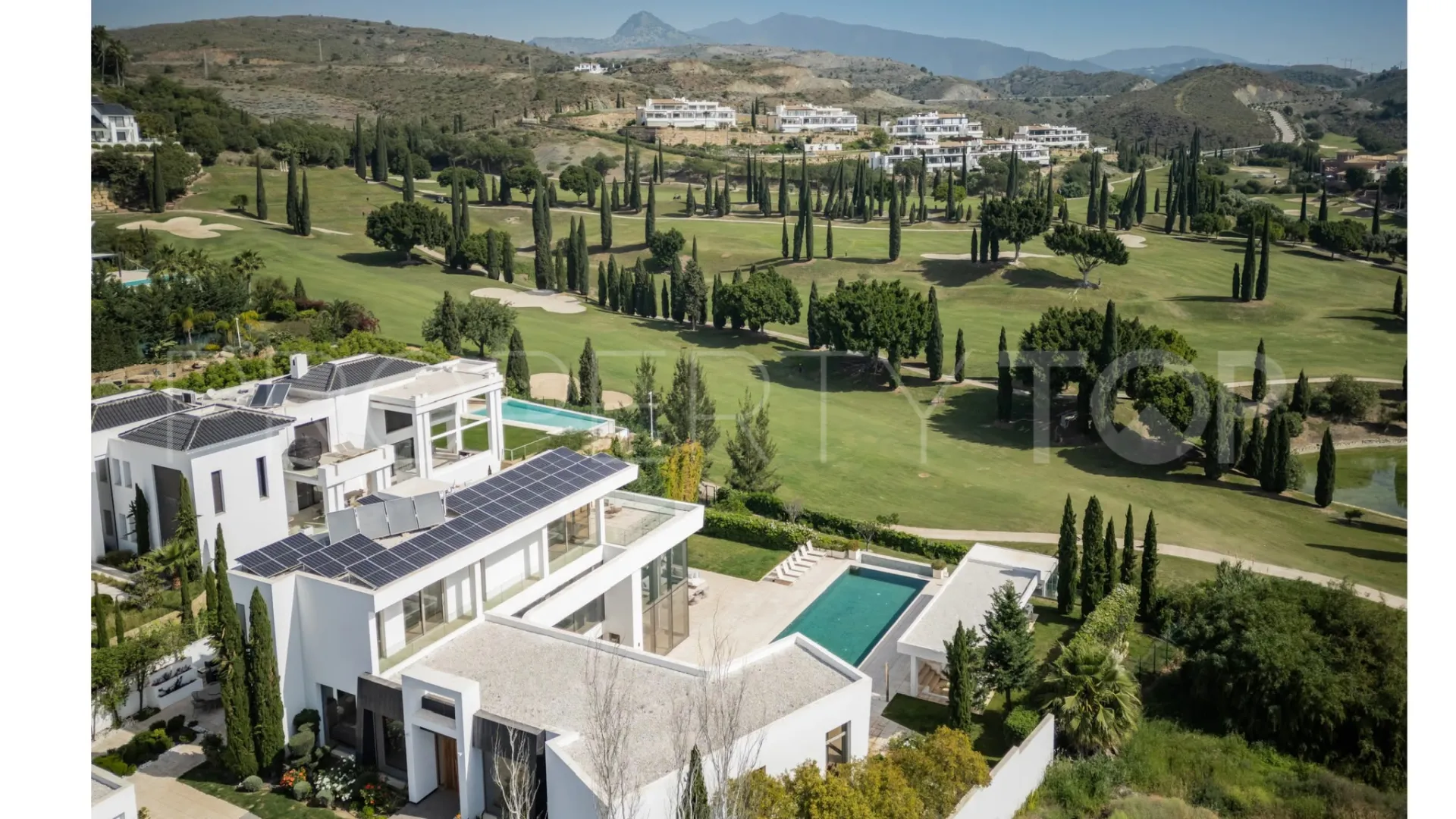 Villa en venta en Los Flamingos Golf de 6 dormitorios