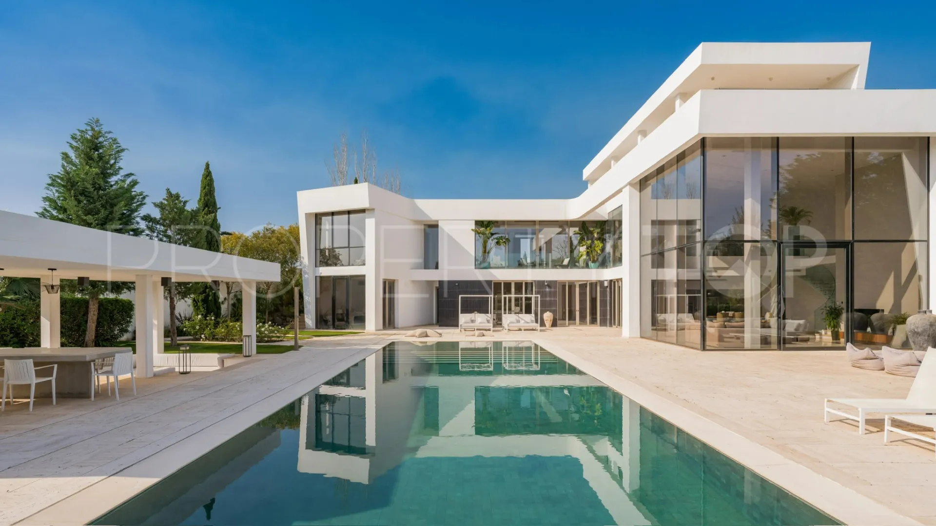 Villa en venta en Los Flamingos Golf de 6 dormitorios