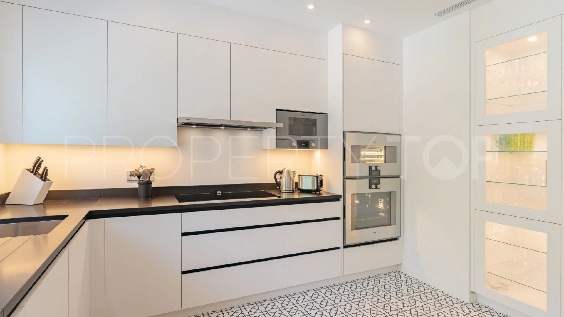Adosado en venta en Marbella Golden Mile