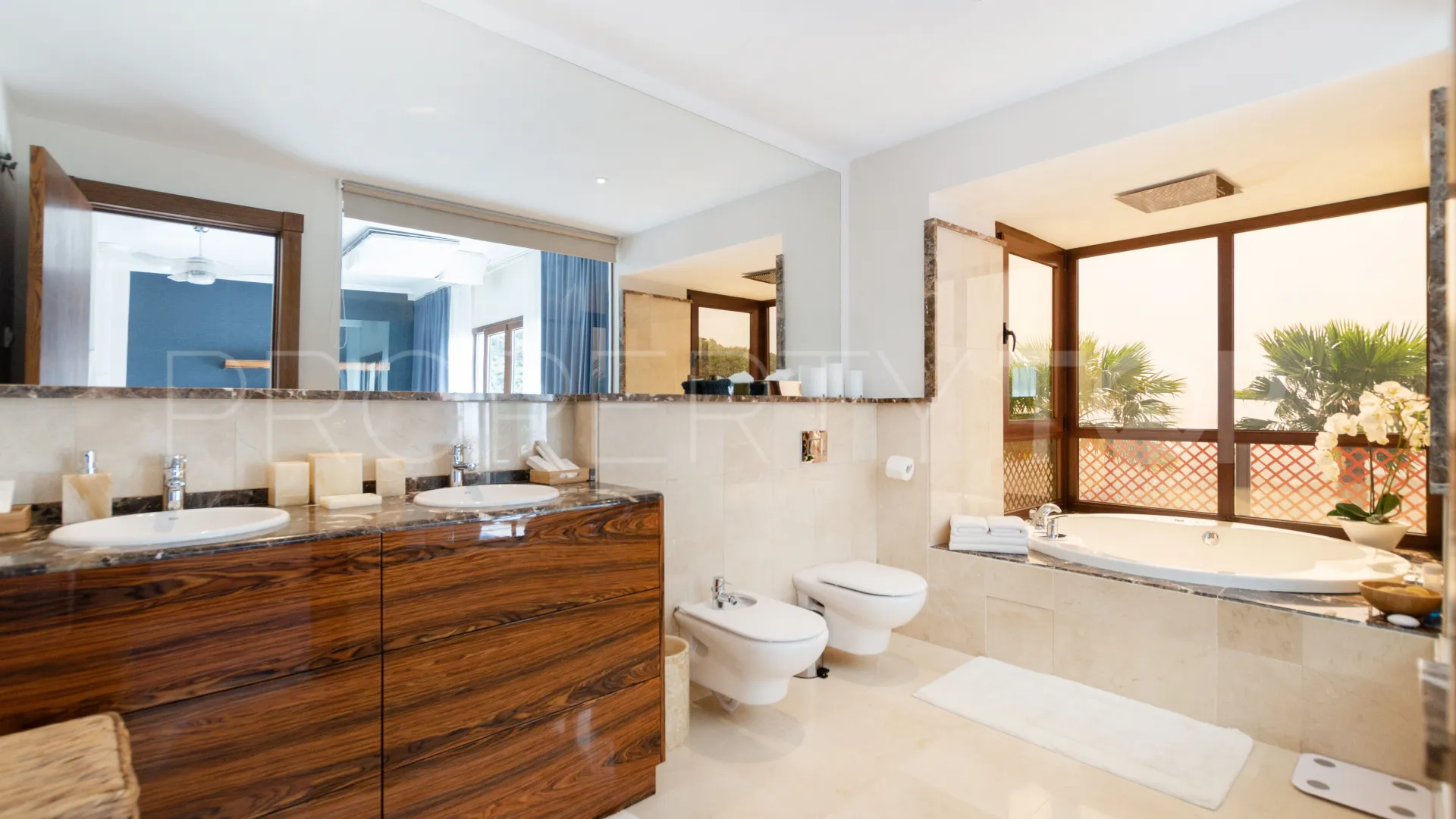 Villa en venta con 5 dormitorios en Benahavis Hills Country Club