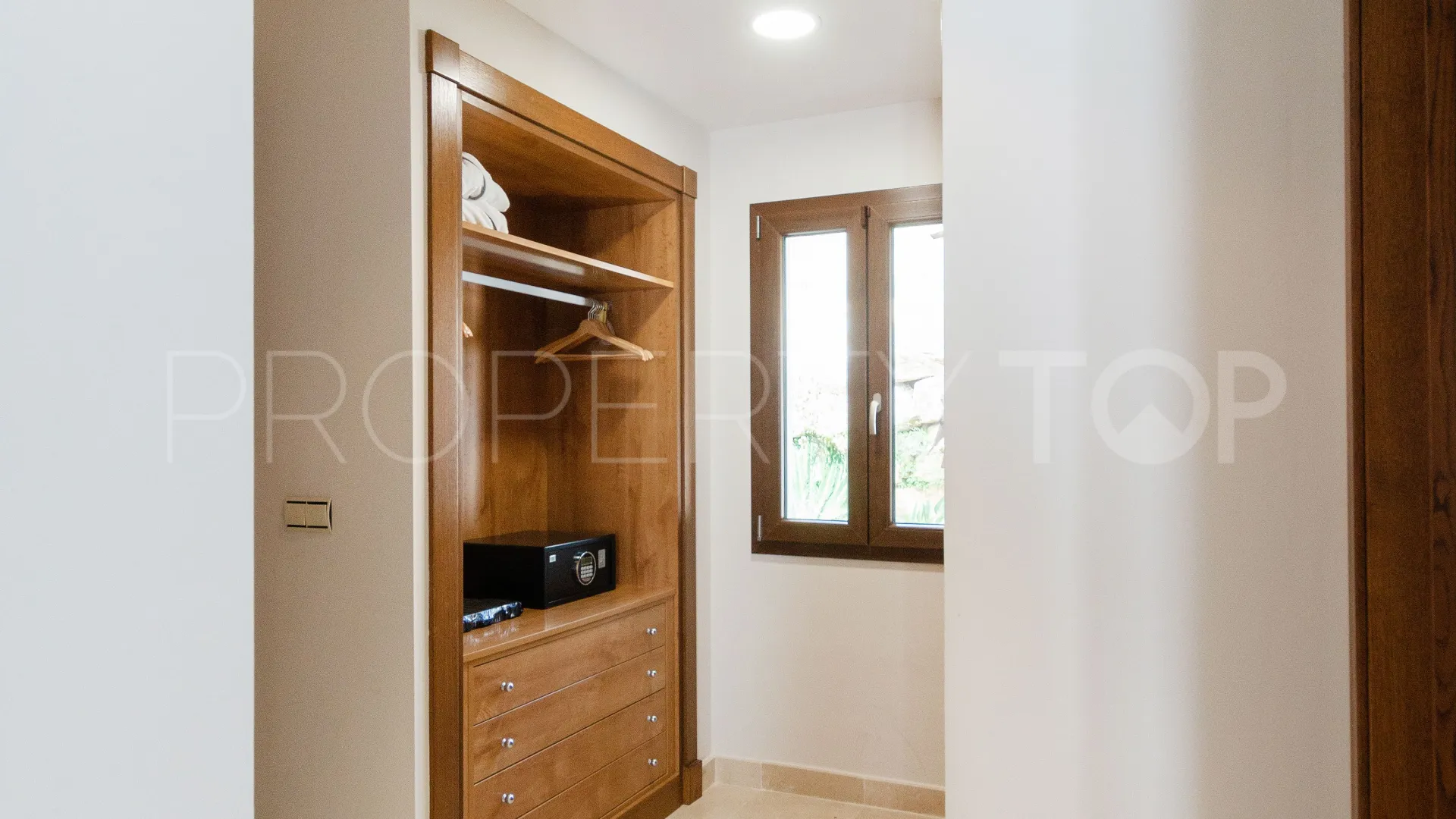 Villa en venta con 5 dormitorios en Benahavis Hills Country Club