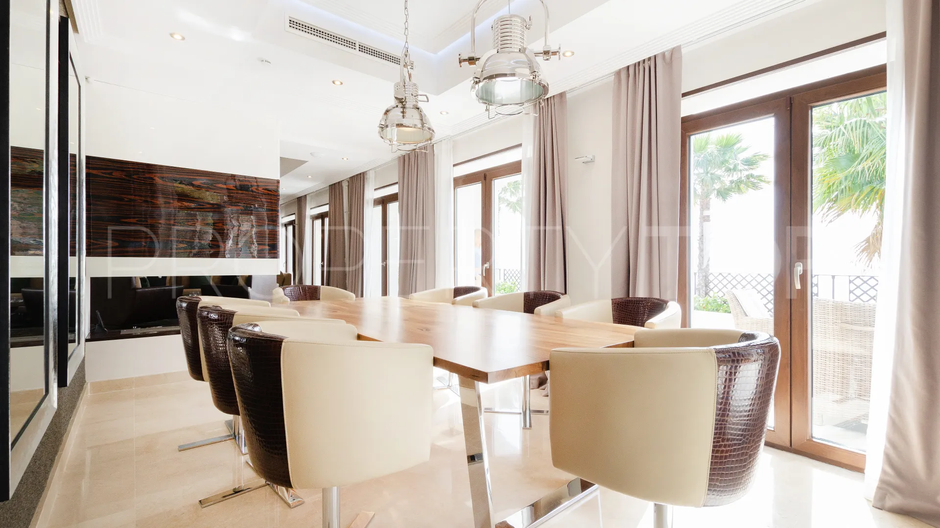 Villa en venta con 5 dormitorios en Benahavis Hills Country Club