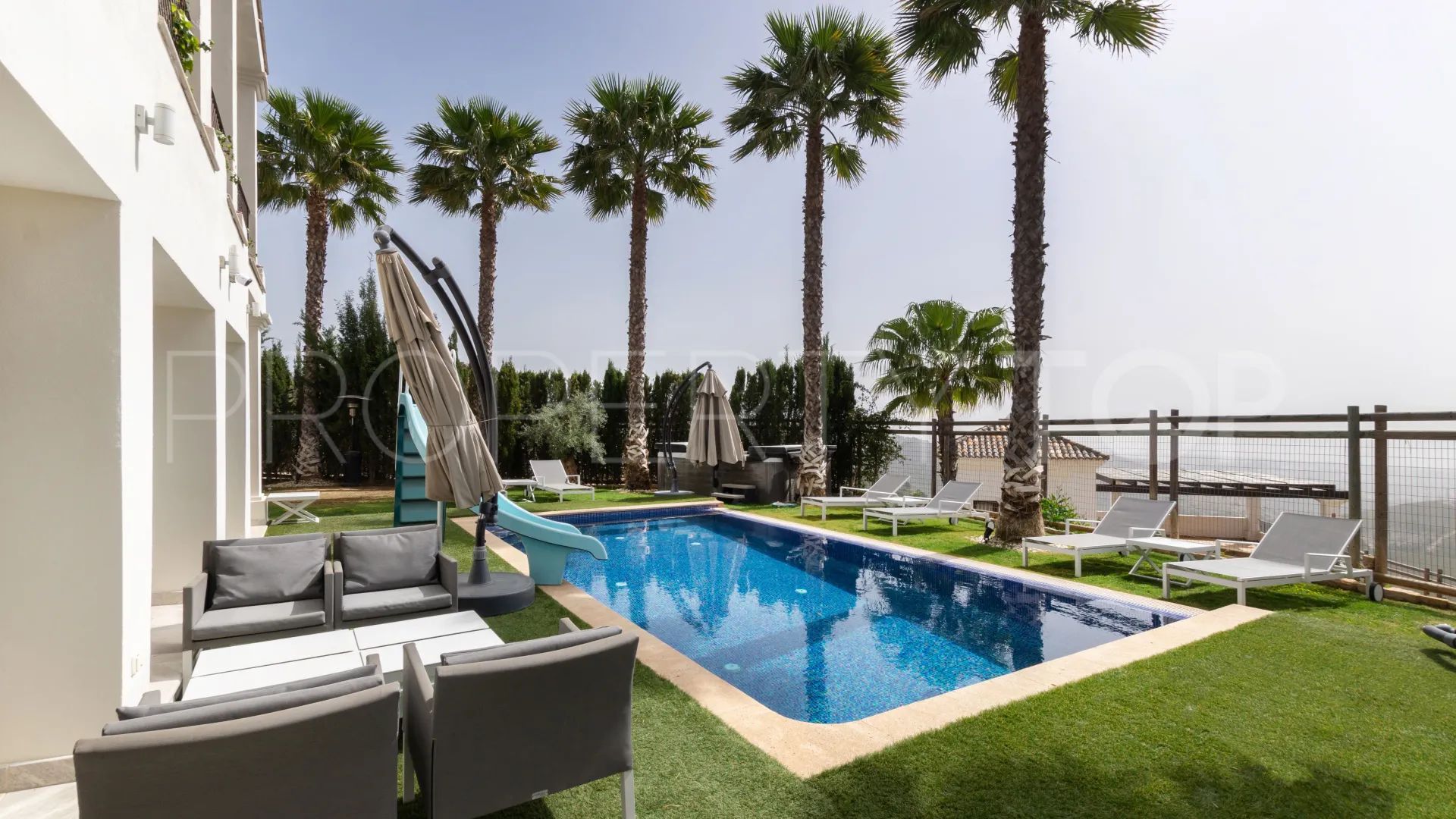 Villa en venta con 5 dormitorios en Benahavis Hills Country Club