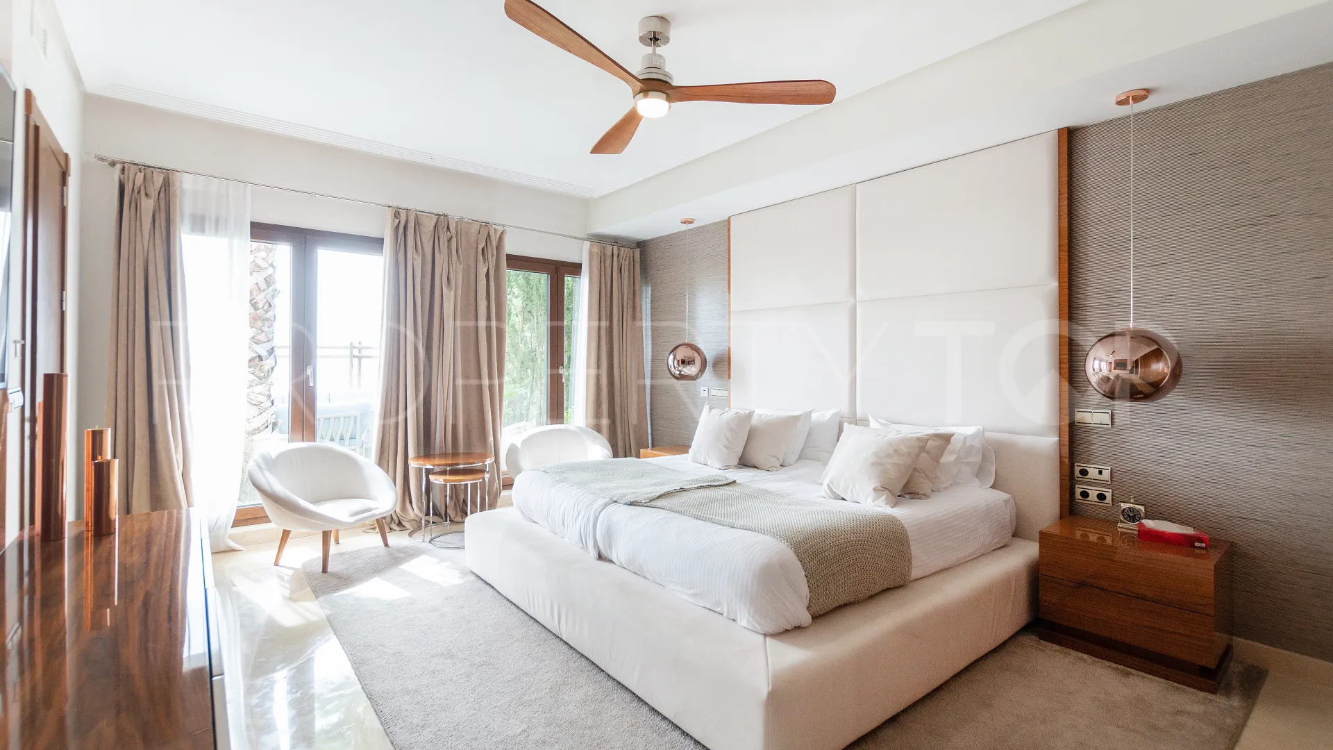 Villa en venta con 5 dormitorios en Benahavis Hills Country Club