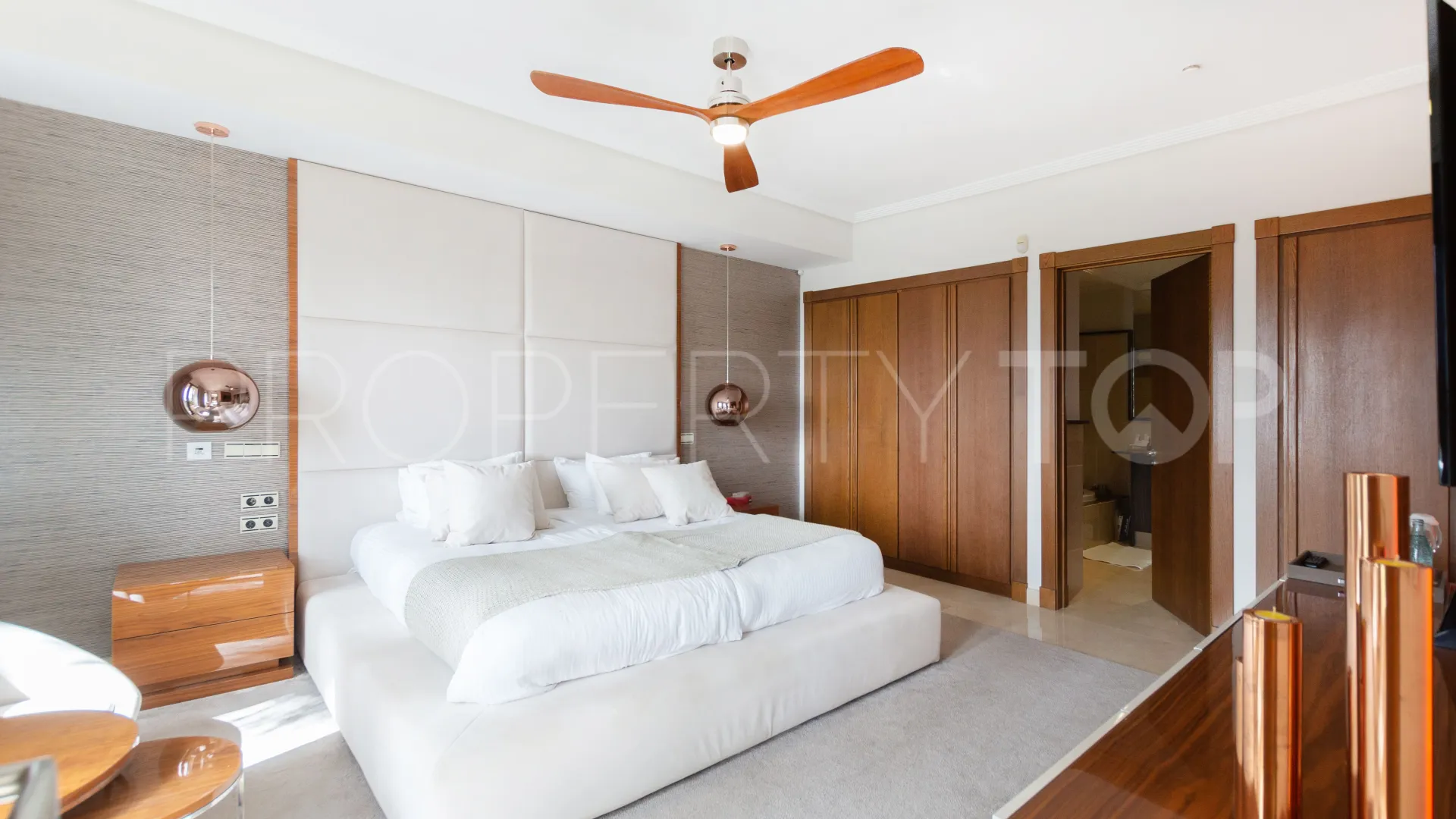 Villa en venta con 5 dormitorios en Benahavis Hills Country Club