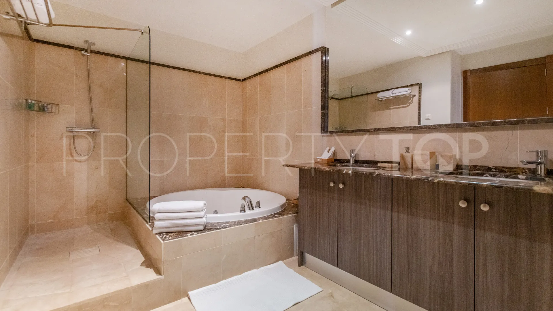 Villa en venta con 5 dormitorios en Benahavis Hills Country Club